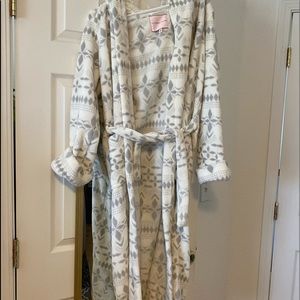 Victoria’s Secret Hooded Sherpa Robe
